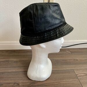 Coach XS Black Hat man